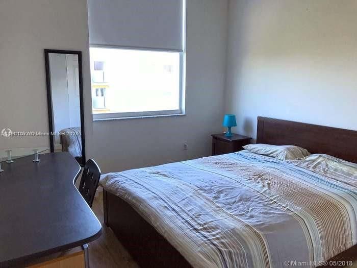 For Sale: $525,000 (2 beds, 2 baths, 846 Square Feet)