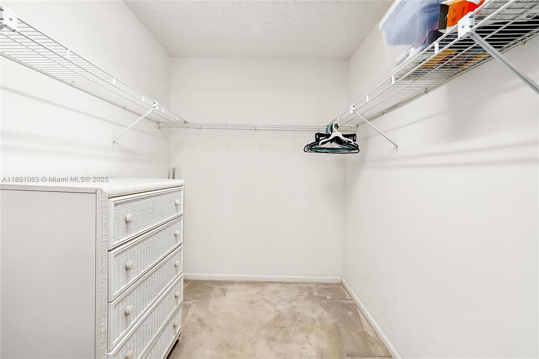 Recently Sold: $614,800 (4 beds, 2 baths, 2631 Square Feet)