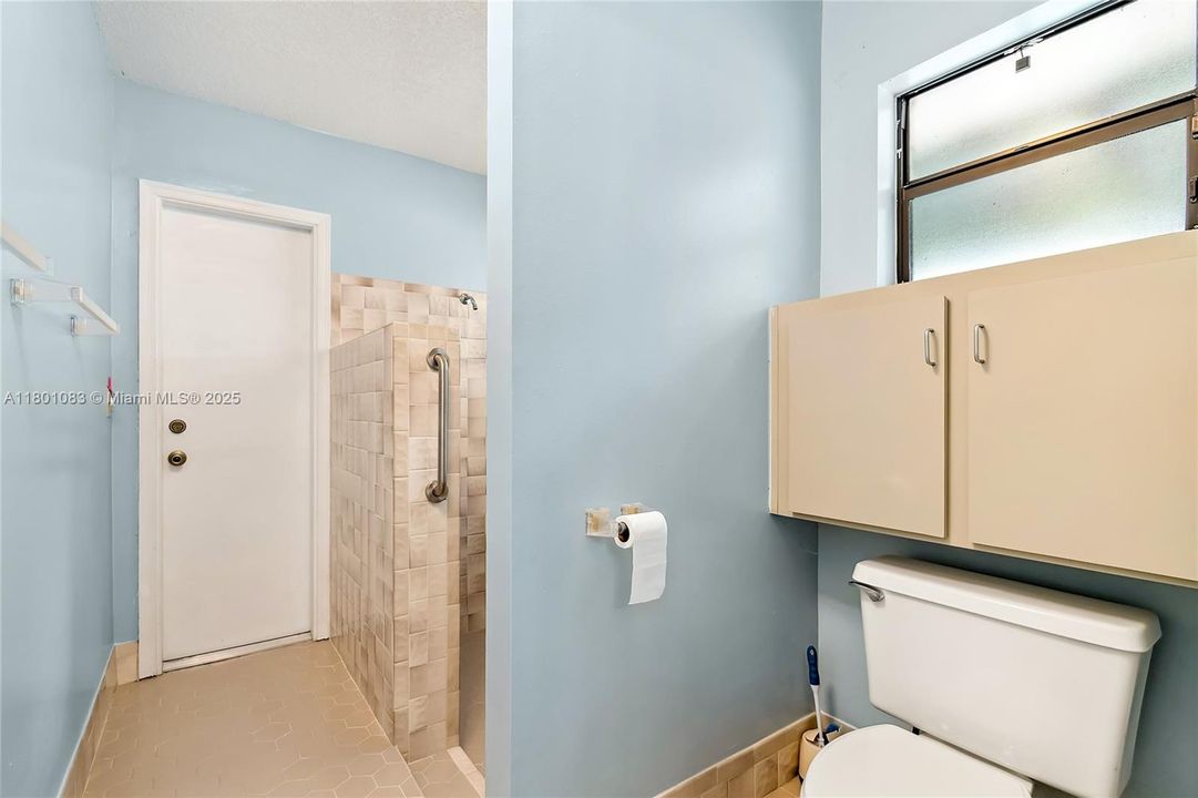 Recently Sold: $614,800 (4 beds, 2 baths, 2631 Square Feet)