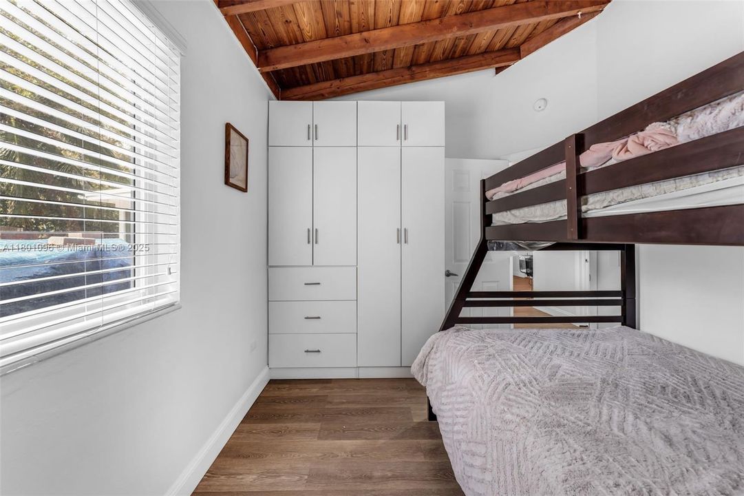 Recientemente alquilado: $2,900 (2 camas, 2 baños, 800 Pies cuadrados)