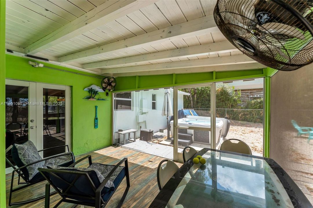 Recientemente alquilado: $2,900 (2 camas, 2 baños, 800 Pies cuadrados)