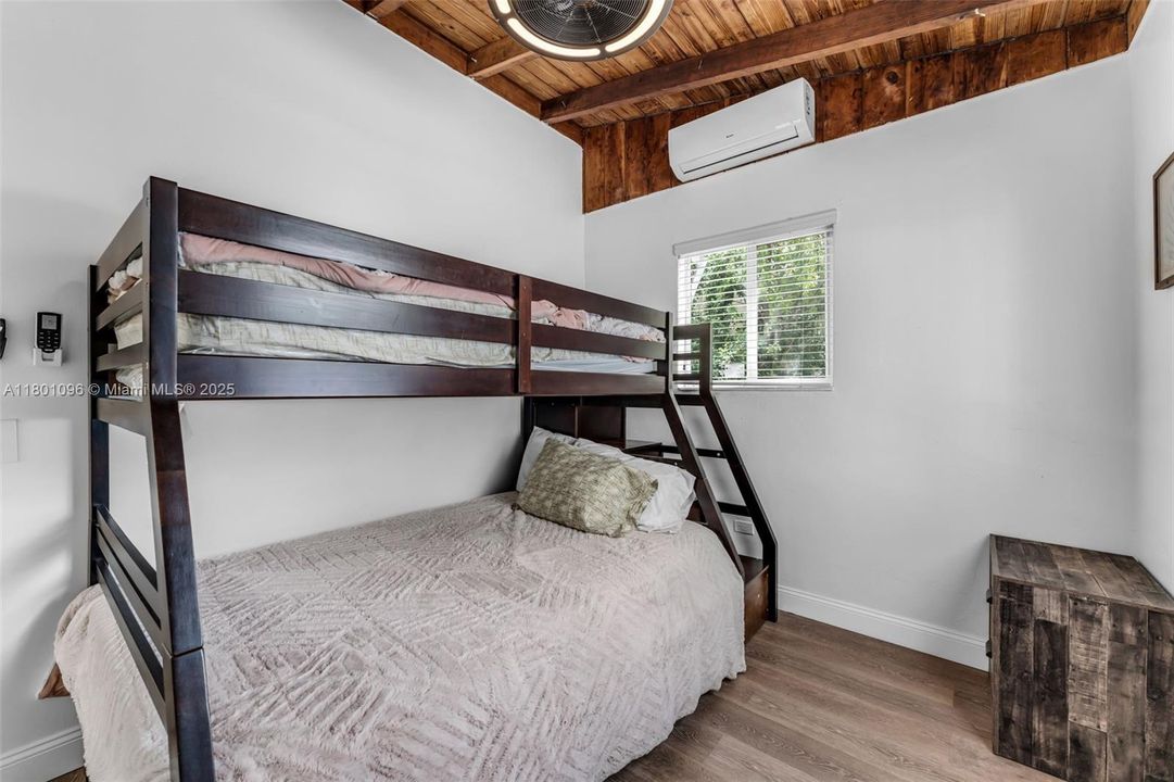 Recientemente alquilado: $2,900 (2 camas, 2 baños, 800 Pies cuadrados)