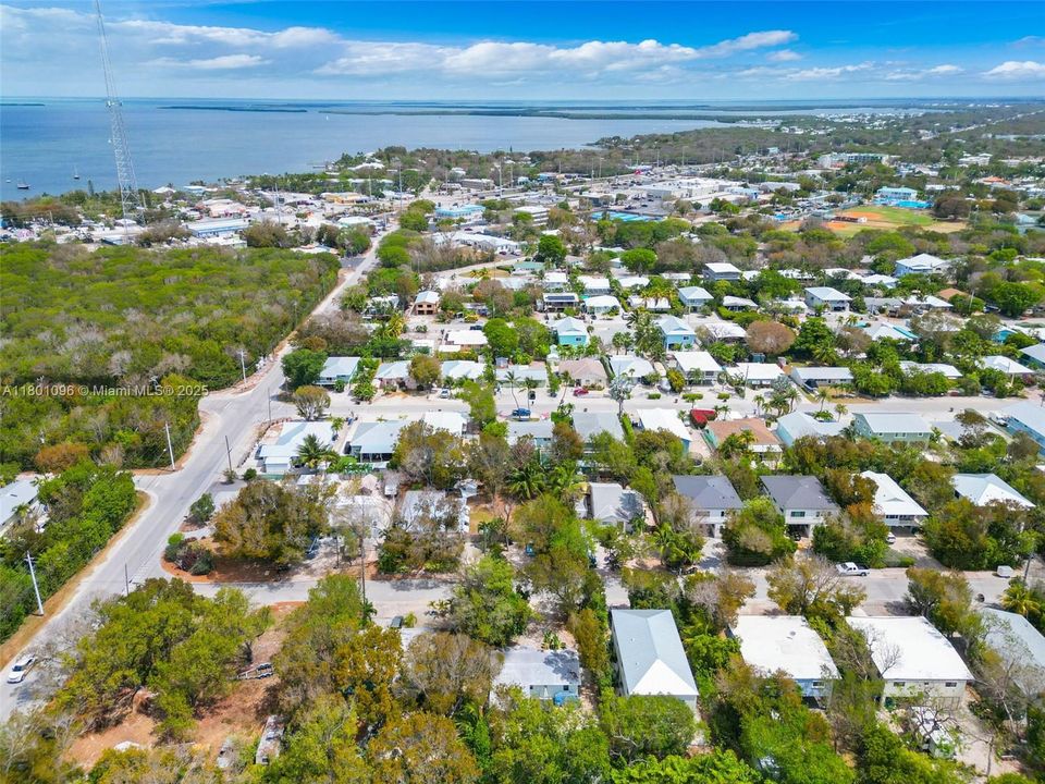 Recientemente alquilado: $2,900 (2 camas, 2 baños, 800 Pies cuadrados)