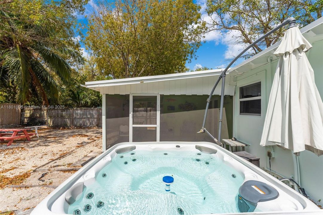 Recientemente alquilado: $2,900 (2 camas, 2 baños, 800 Pies cuadrados)