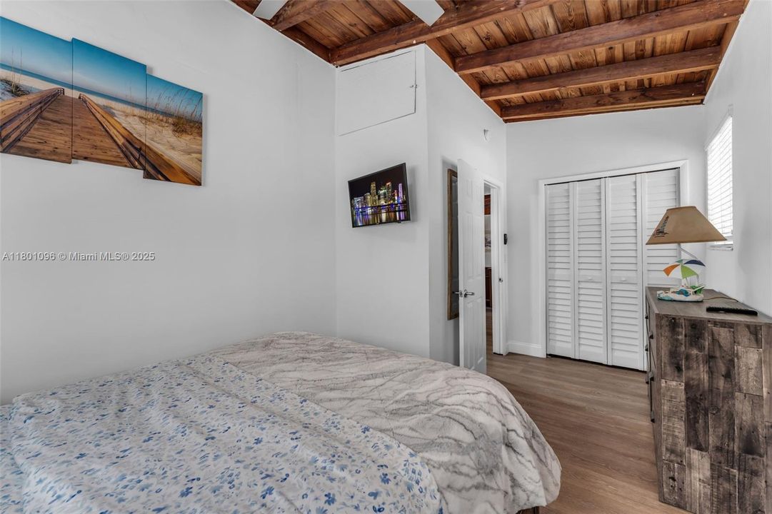 Recientemente alquilado: $2,900 (2 camas, 2 baños, 800 Pies cuadrados)