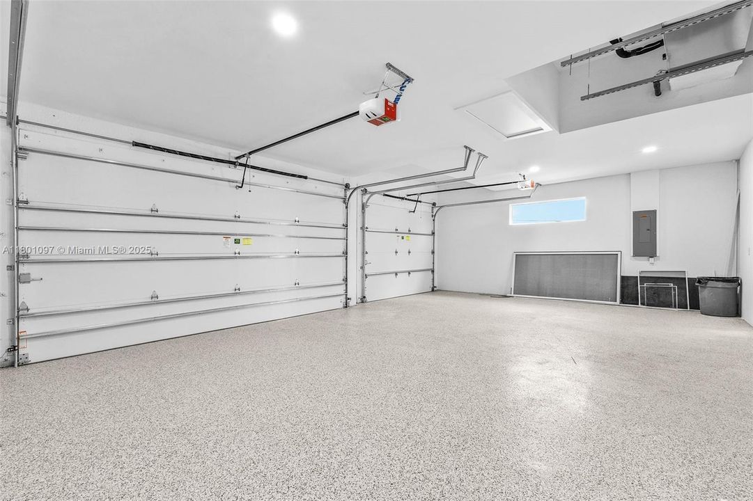 最近售出: $1,450,000 (4 贝兹, 3 浴室, 0 平方英尺)