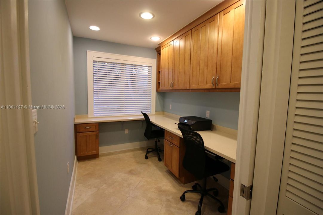 Active With Contract: $1,385,000 (3 beds, 3 baths, 1970 Square Feet)