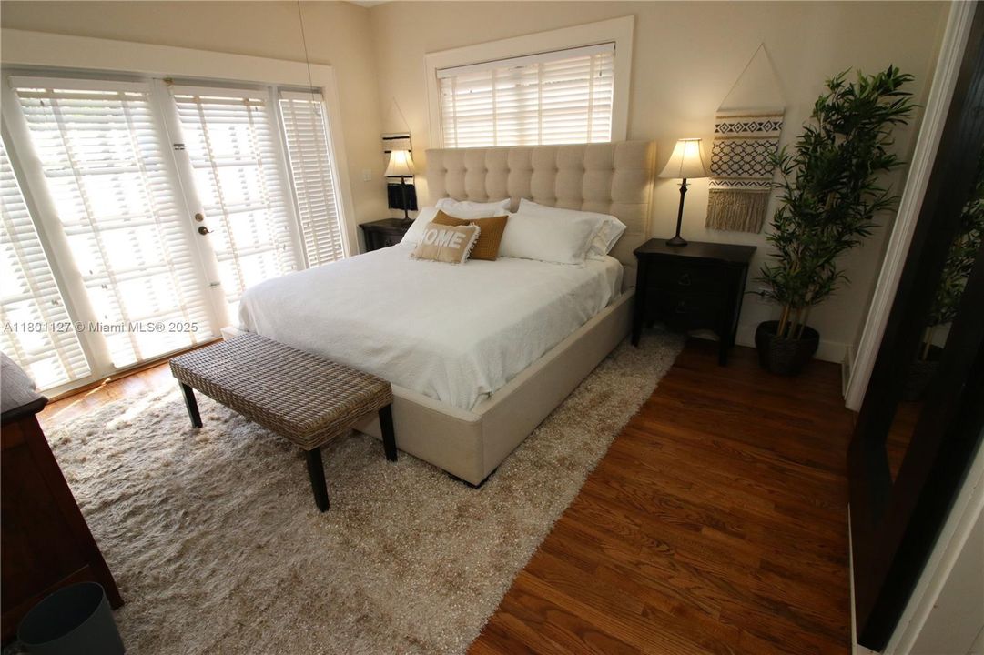 Active With Contract: $1,385,000 (3 beds, 3 baths, 1970 Square Feet)