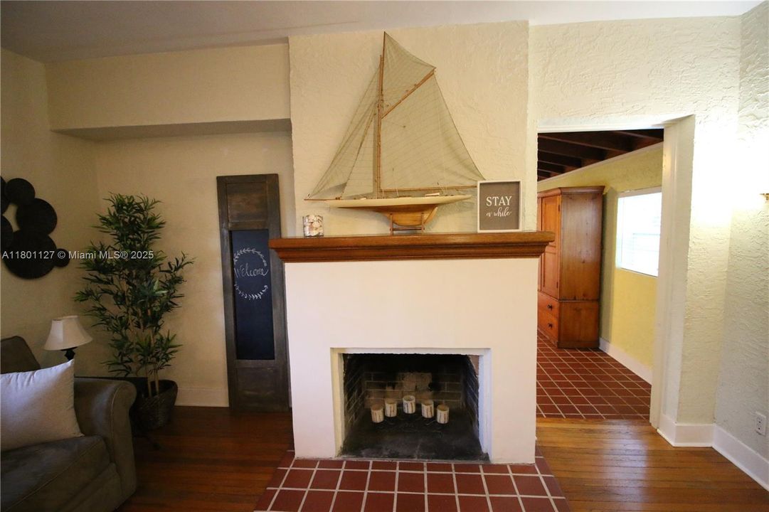 Active With Contract: $1,385,000 (3 beds, 3 baths, 1970 Square Feet)