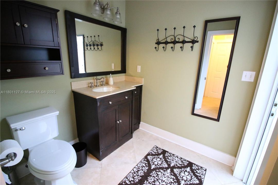 Active With Contract: $1,385,000 (3 beds, 3 baths, 1970 Square Feet)