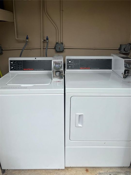 待售: $1,100,000 (0 贝兹, 0 浴室, 2206 平方英尺)