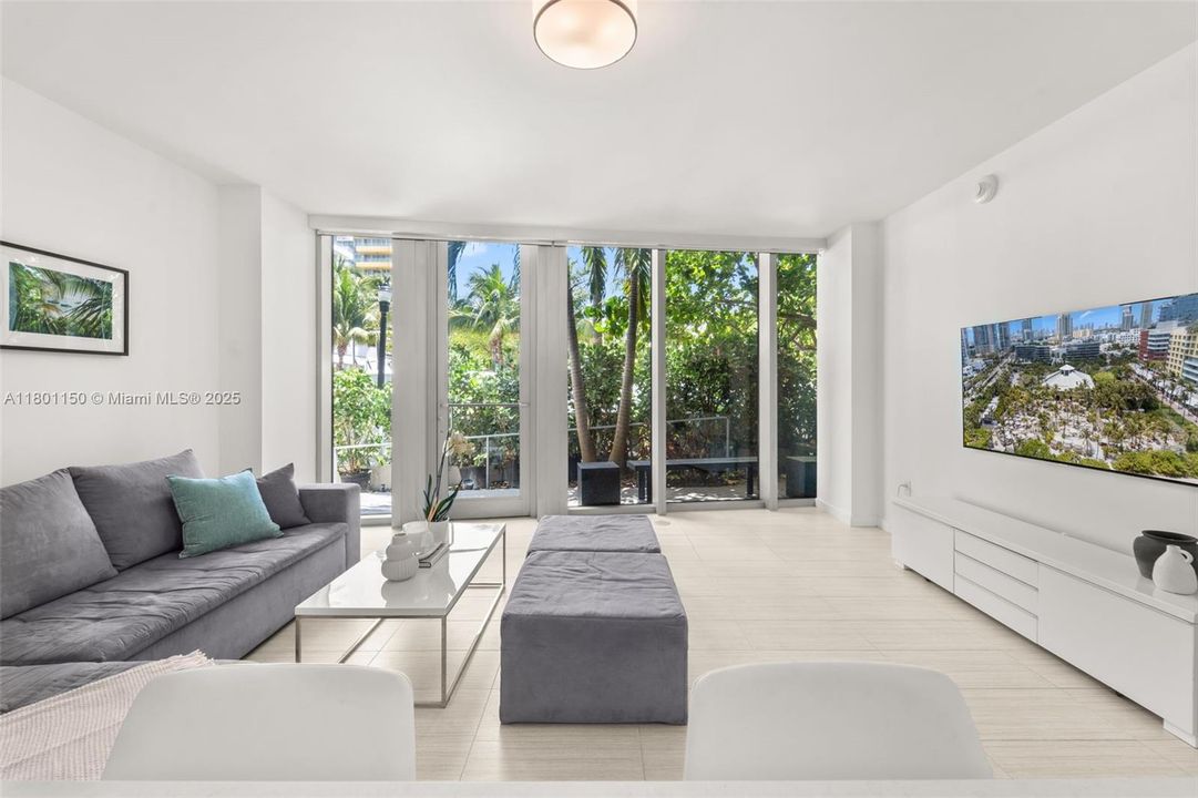 En Venta: $1,395,000 (1 camas, 1 baños, 818 Pies cuadrados)