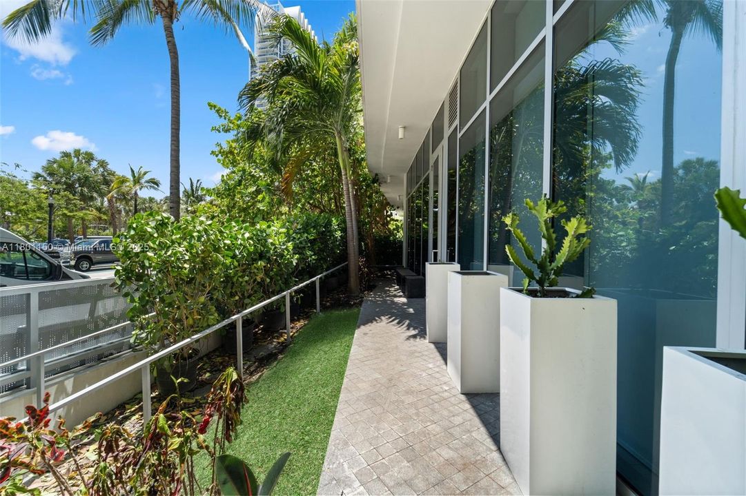En Venta: $1,395,000 (1 camas, 1 baños, 818 Pies cuadrados)