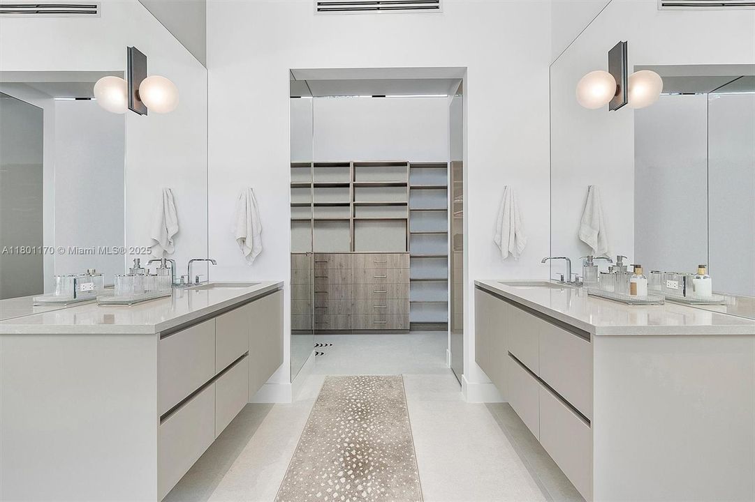 For Sale: $8,700,000 (5 beds, 4 baths, 0 Square Feet)