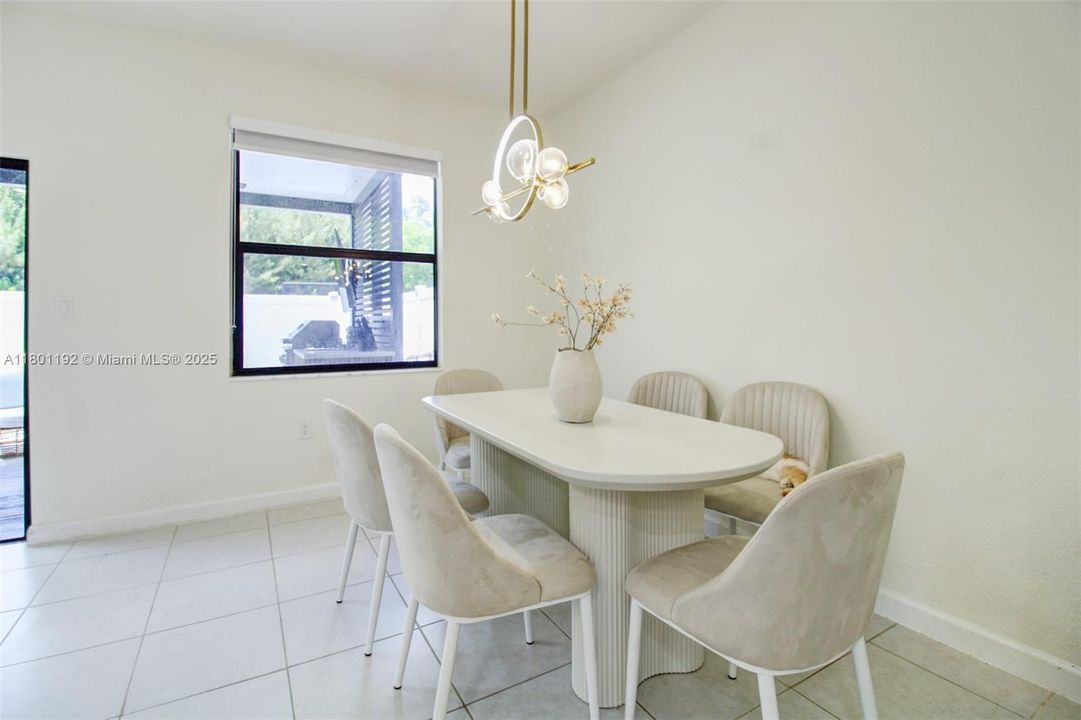 Recently Sold: $499,000 (3 beds, 2 baths, 1540 Square Feet)