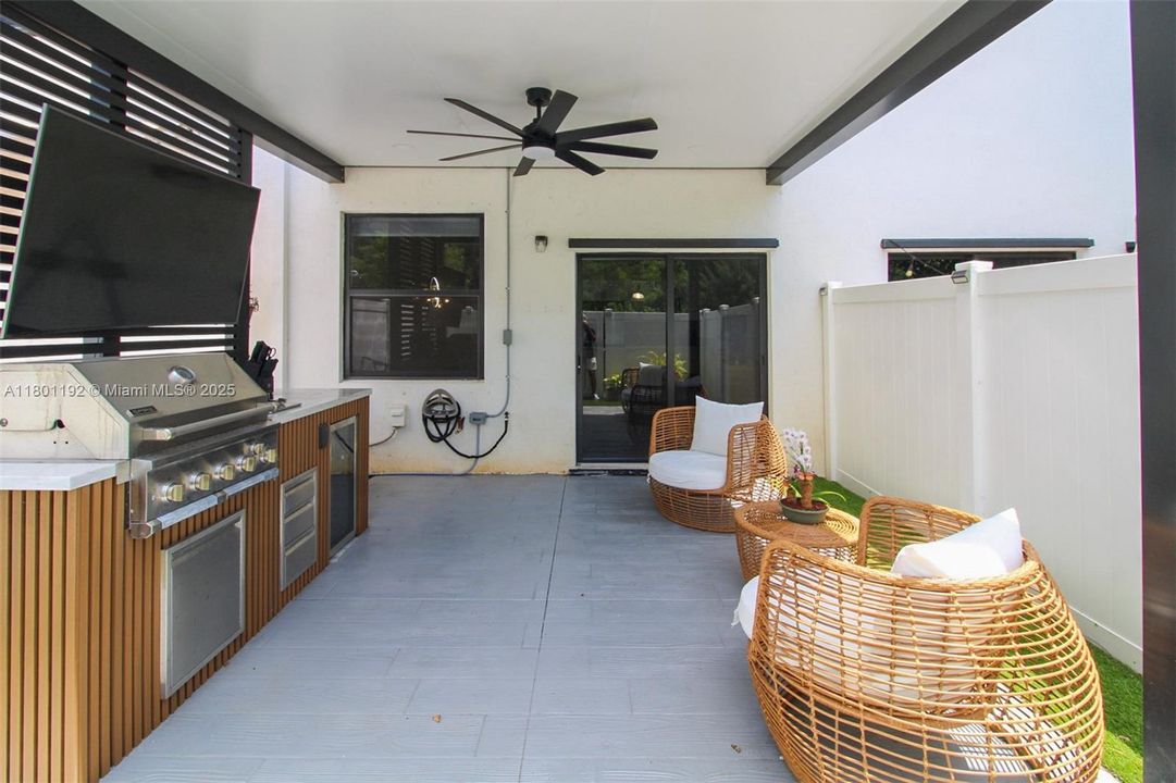 Recently Sold: $499,000 (3 beds, 2 baths, 1540 Square Feet)