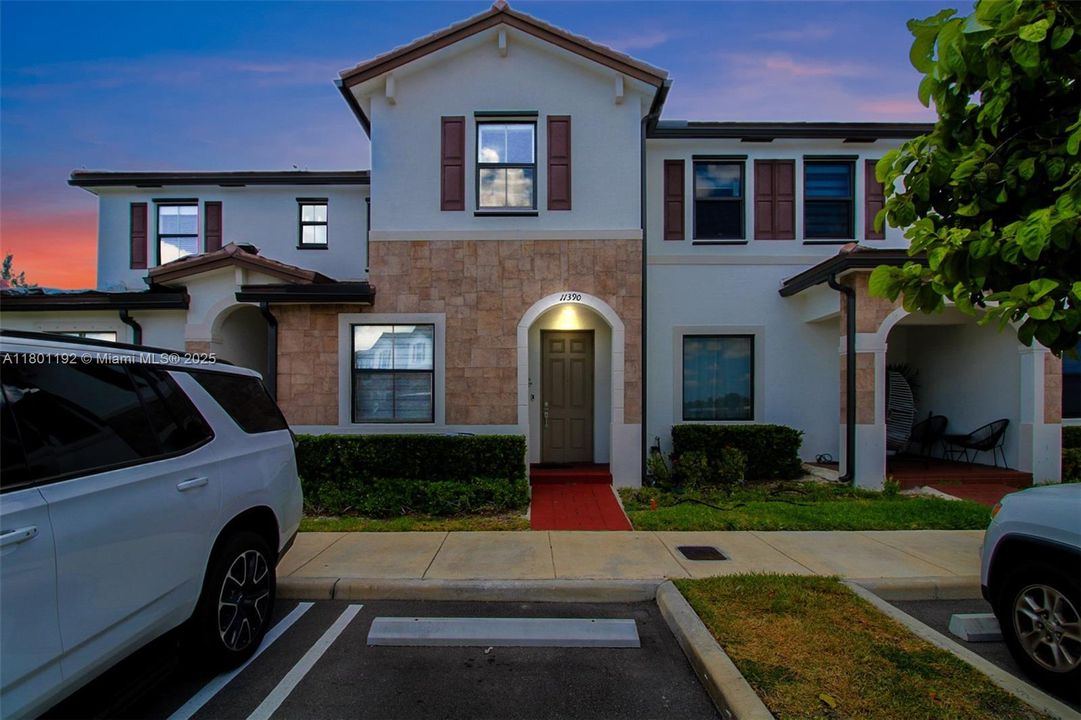 Recently Sold: $499,000 (3 beds, 2 baths, 1540 Square Feet)