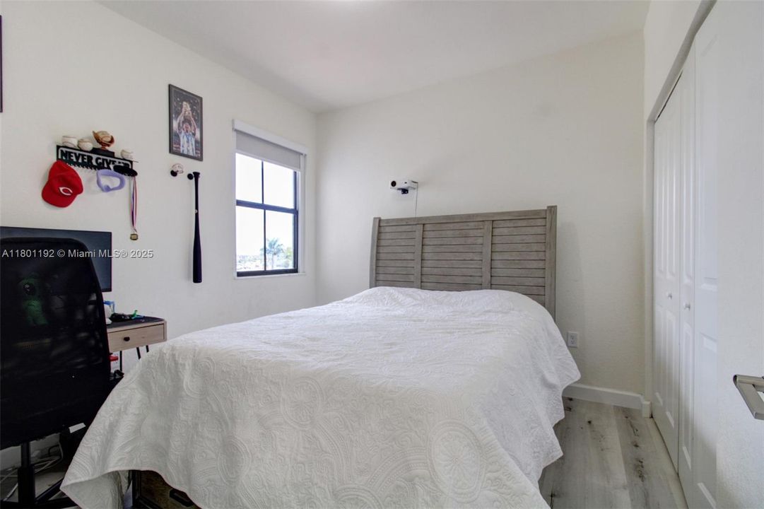 Recently Sold: $499,000 (3 beds, 2 baths, 1540 Square Feet)