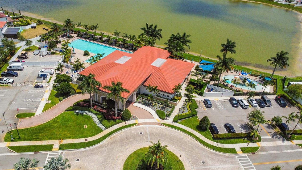 Recently Sold: $499,000 (3 beds, 2 baths, 1540 Square Feet)