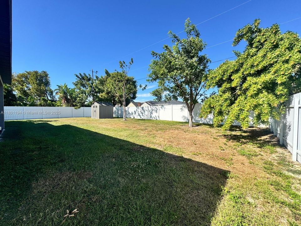 For Rent: $3,500 (4 beds, 2 baths, 1980 Square Feet)