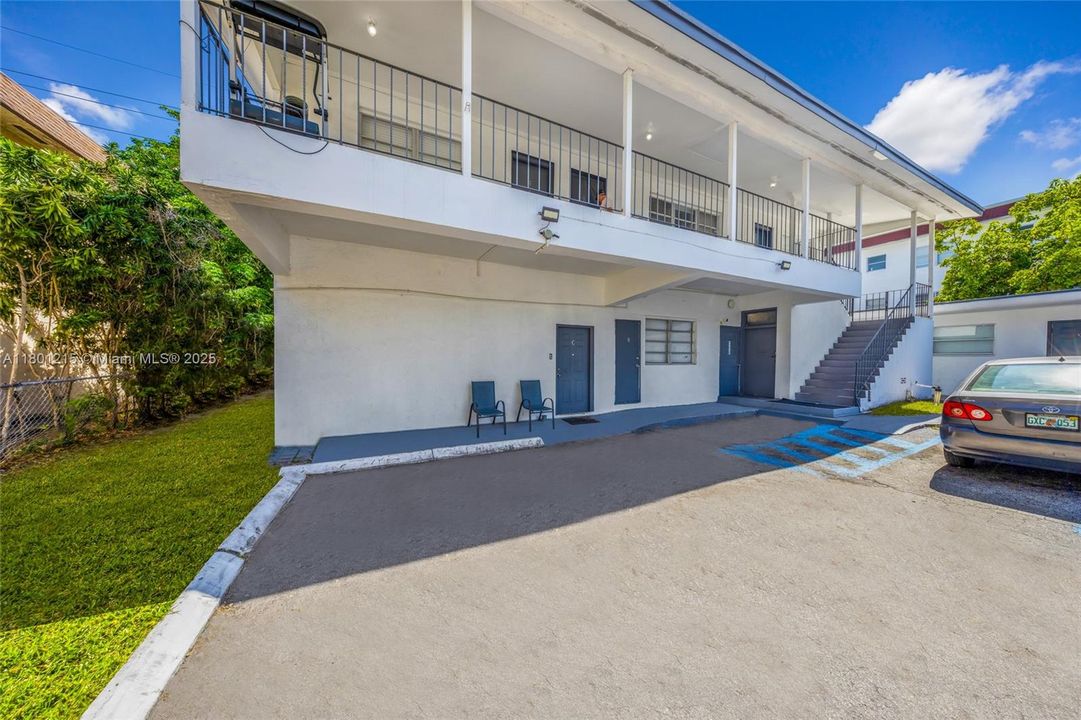 Recently Sold: $2,900,000 (0 beds, 0 baths, 0 Square Feet)