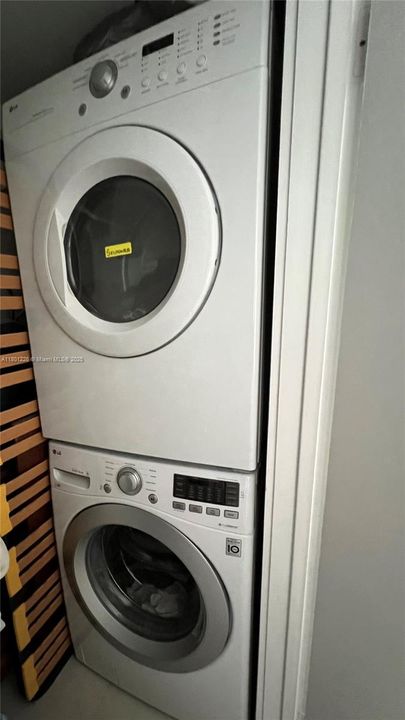 Vendido Recientemente: $1,275,000 (2 camas, 2 baños, 1547 Pies cuadrados)