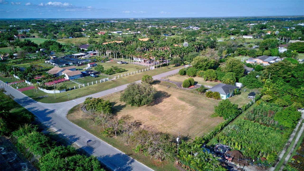 Vendido Recientemente: $789,900 (2 camas, 2 baños, 1386 Pies cuadrados)