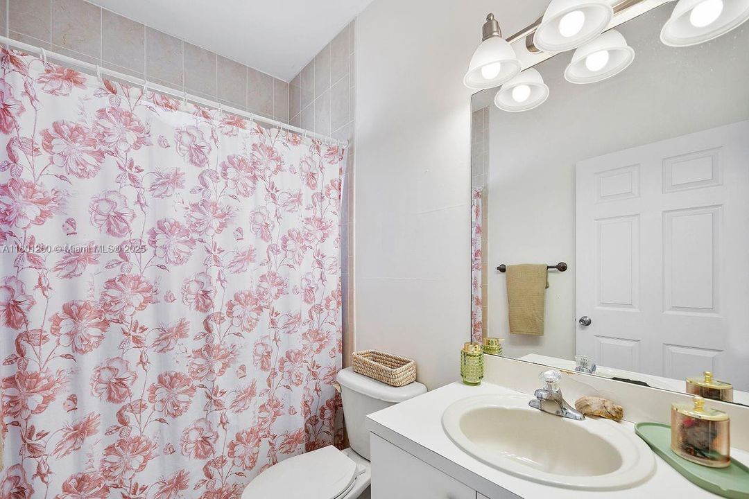 Recently Sold: $443,000 (3 beds, 2 baths, 1507 Square Feet)