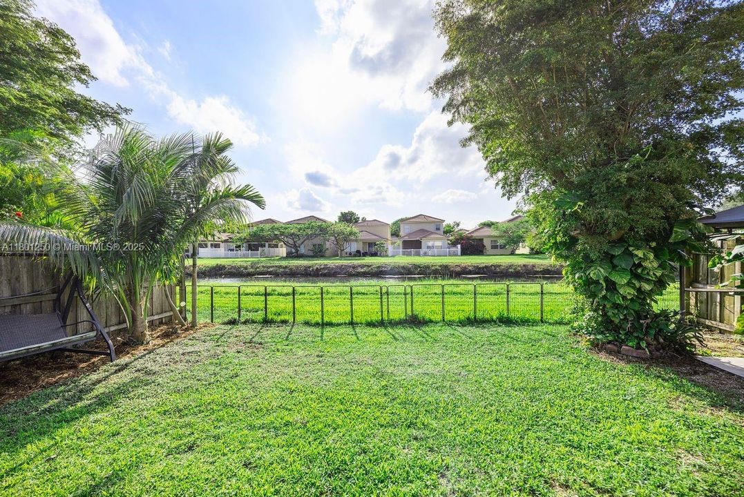 Recently Sold: $443,000 (3 beds, 2 baths, 1507 Square Feet)