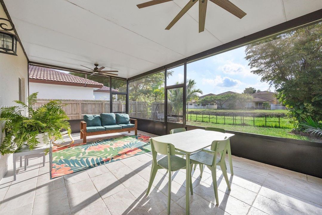 Recently Sold: $443,000 (3 beds, 2 baths, 1507 Square Feet)