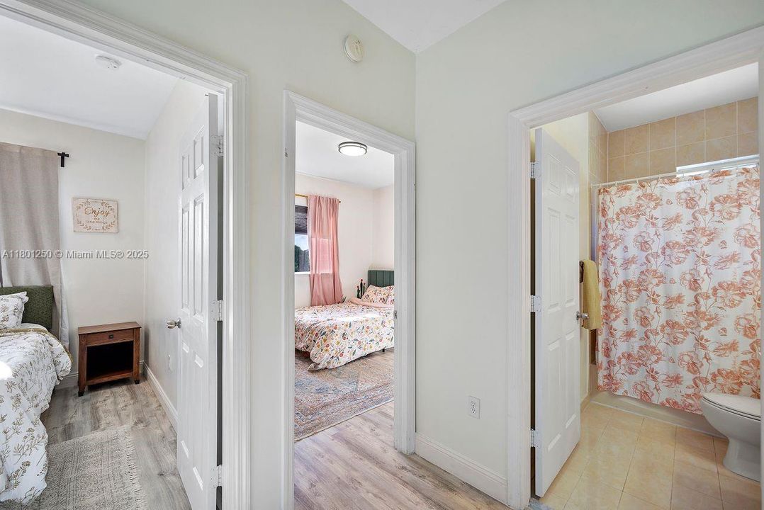 Recently Sold: $443,000 (3 beds, 2 baths, 1507 Square Feet)