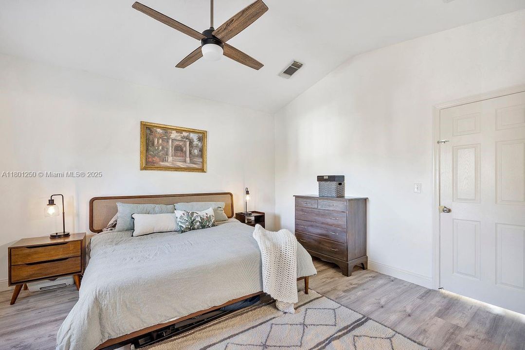 Recently Sold: $443,000 (3 beds, 2 baths, 1507 Square Feet)