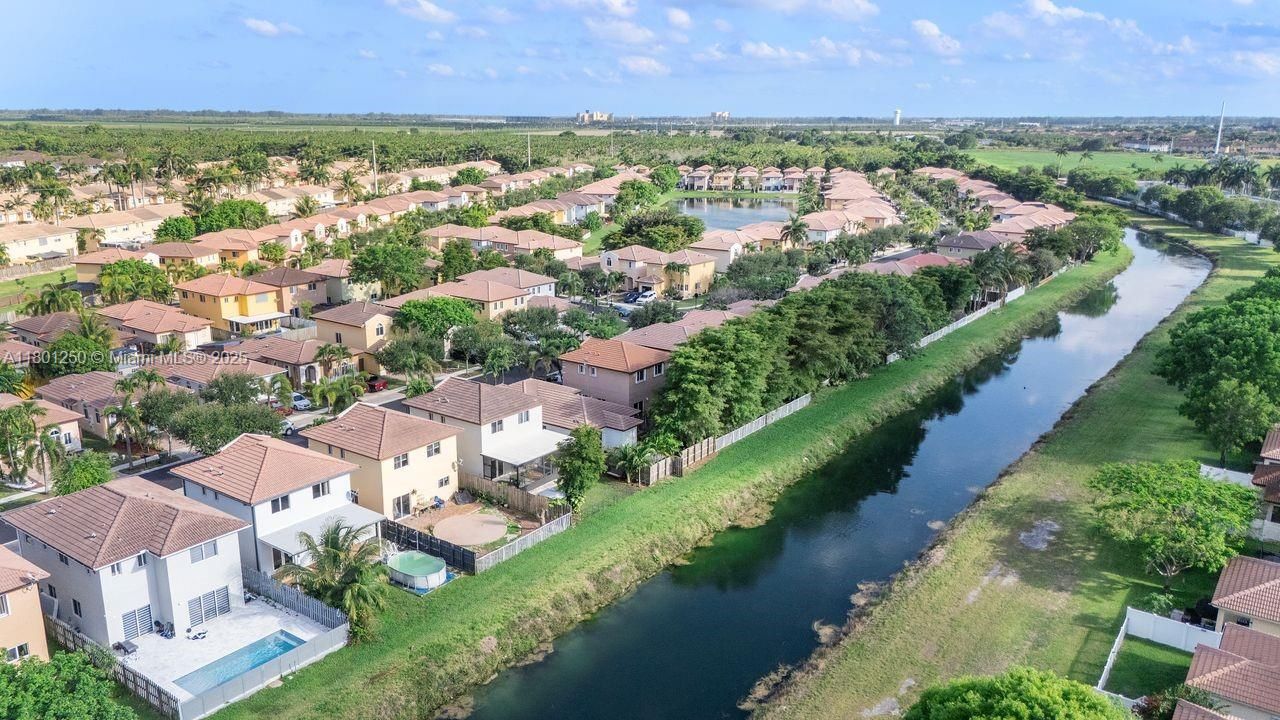 Recently Sold: $443,000 (3 beds, 2 baths, 1507 Square Feet)