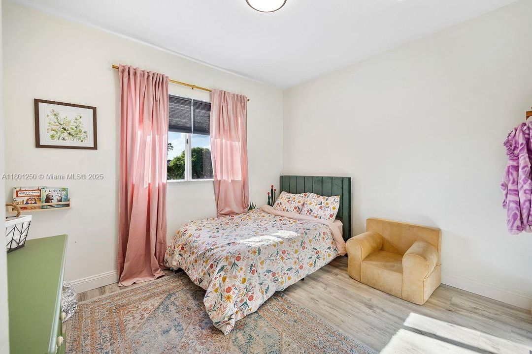 Recently Sold: $443,000 (3 beds, 2 baths, 1507 Square Feet)