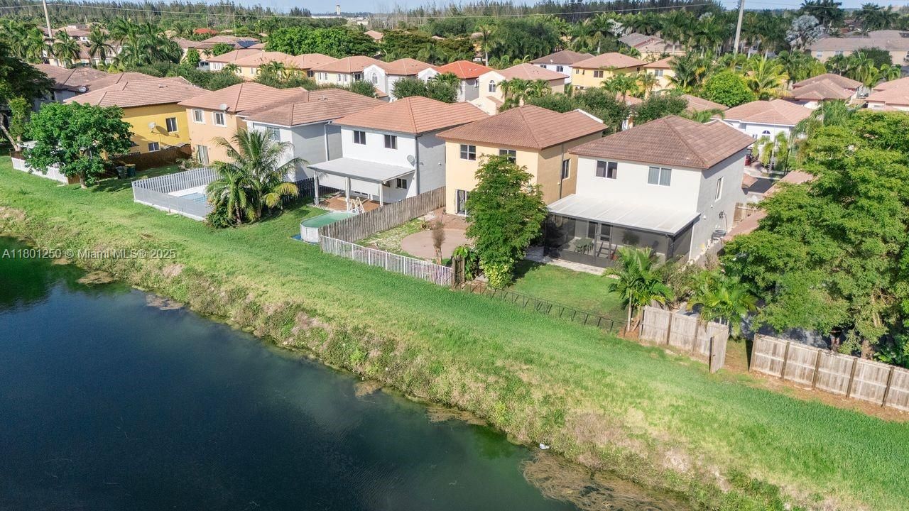 Recently Sold: $443,000 (3 beds, 2 baths, 1507 Square Feet)