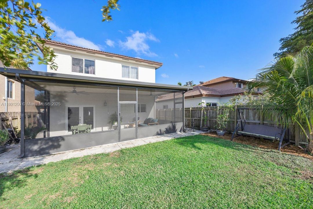 Recently Sold: $443,000 (3 beds, 2 baths, 1507 Square Feet)