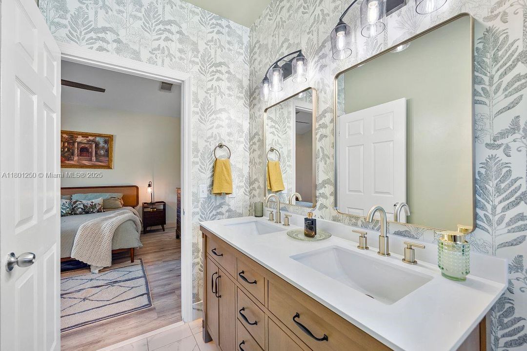 Recently Sold: $443,000 (3 beds, 2 baths, 1507 Square Feet)