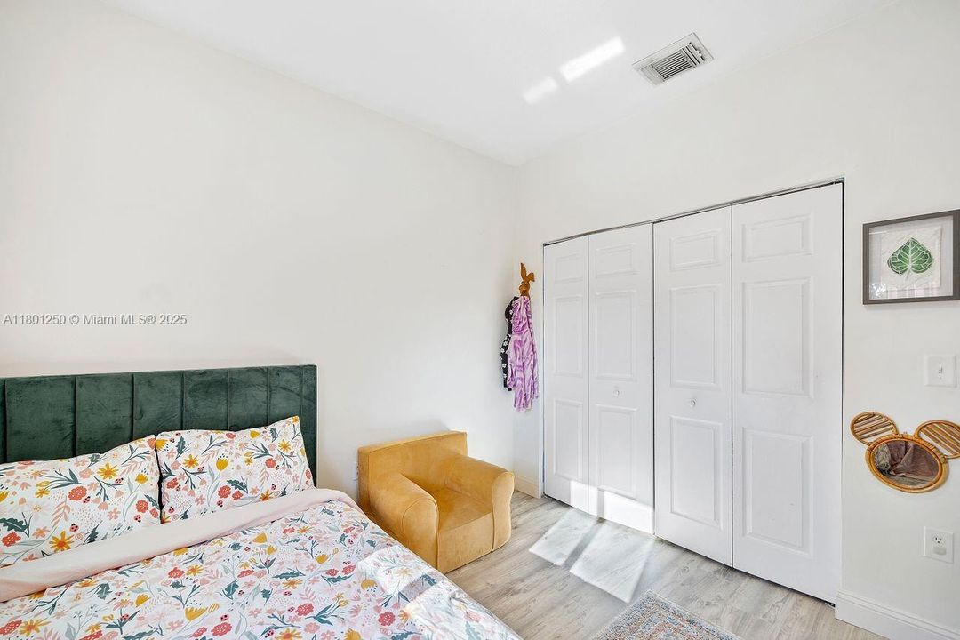 Recently Sold: $443,000 (3 beds, 2 baths, 1507 Square Feet)