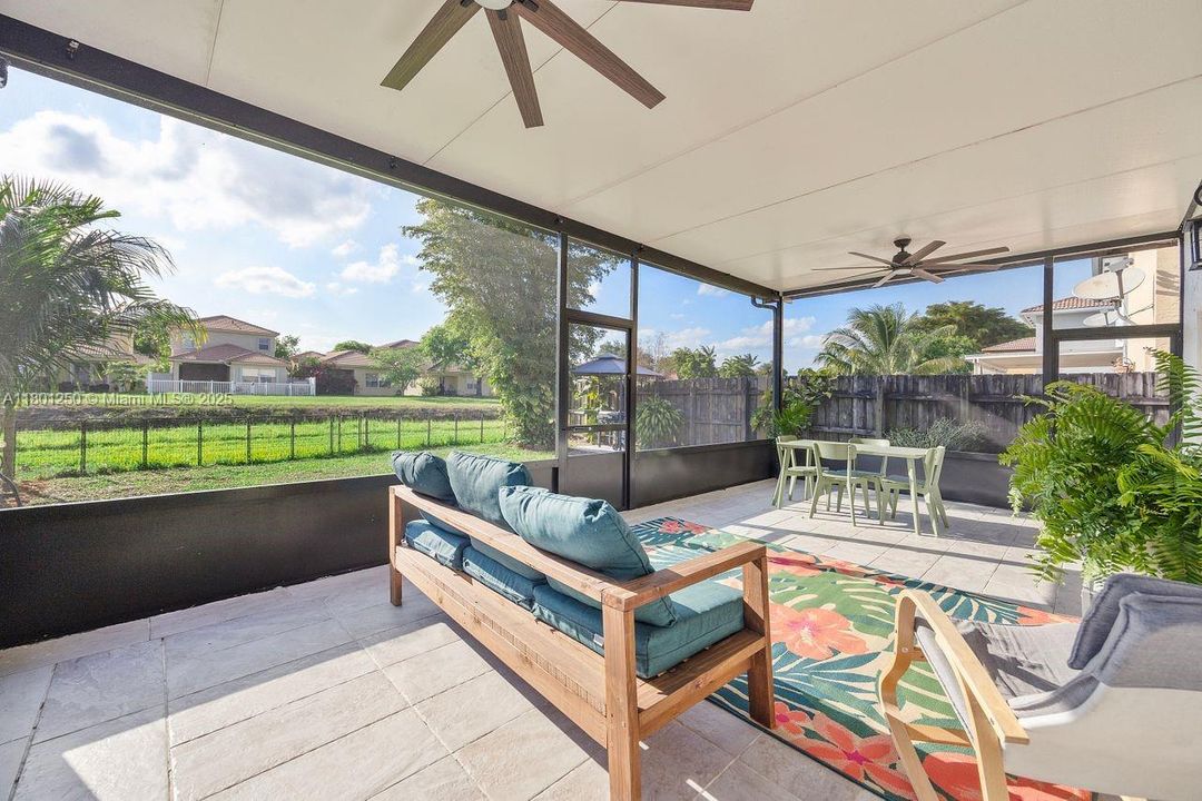 Recently Sold: $443,000 (3 beds, 2 baths, 1507 Square Feet)