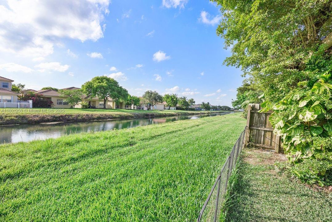 Recently Sold: $443,000 (3 beds, 2 baths, 1507 Square Feet)