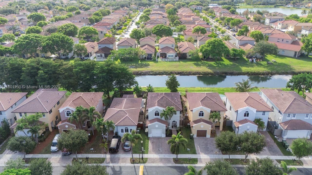 Recently Sold: $443,000 (3 beds, 2 baths, 1507 Square Feet)