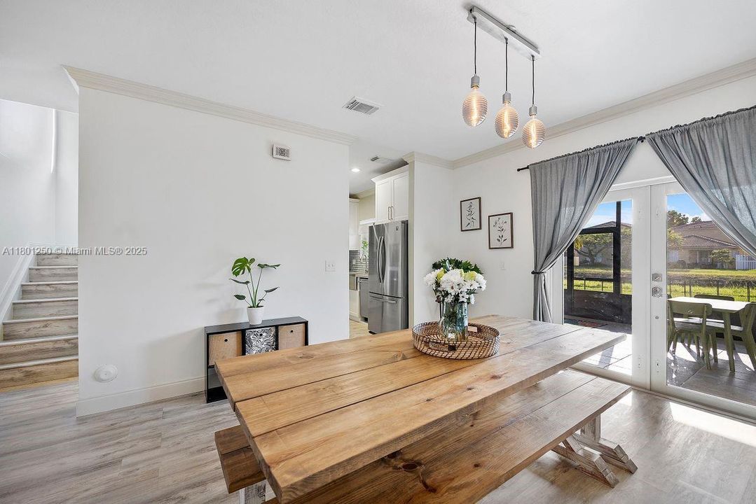 Recently Sold: $443,000 (3 beds, 2 baths, 1507 Square Feet)