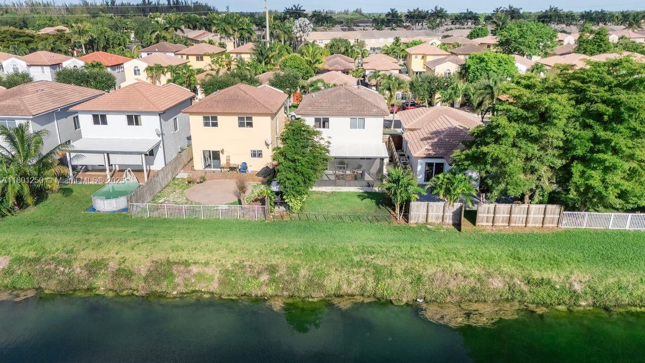 Recently Sold: $443,000 (3 beds, 2 baths, 1507 Square Feet)