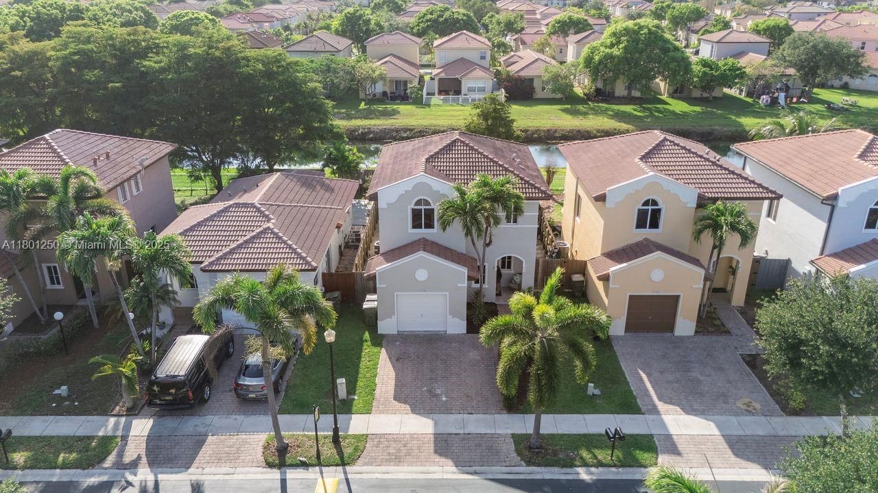 Recently Sold: $443,000 (3 beds, 2 baths, 1507 Square Feet)