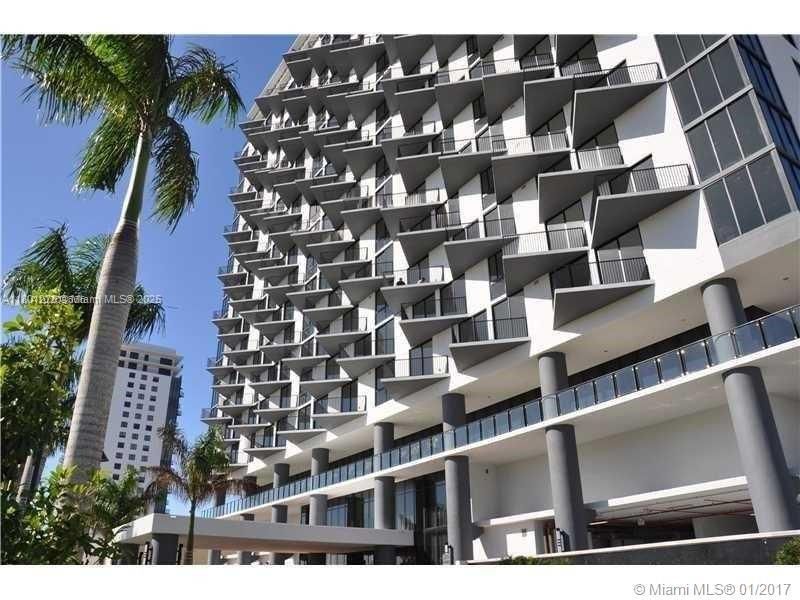 Recently Rented: $3,200 (2 beds, 2 baths, 1030 Square Feet)