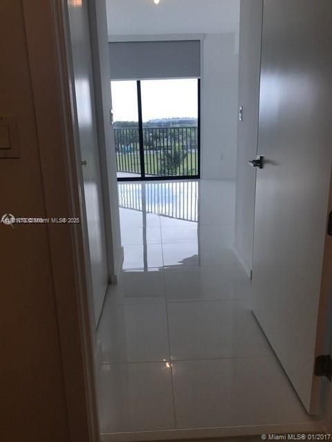 Recently Rented: $3,200 (2 beds, 2 baths, 1030 Square Feet)