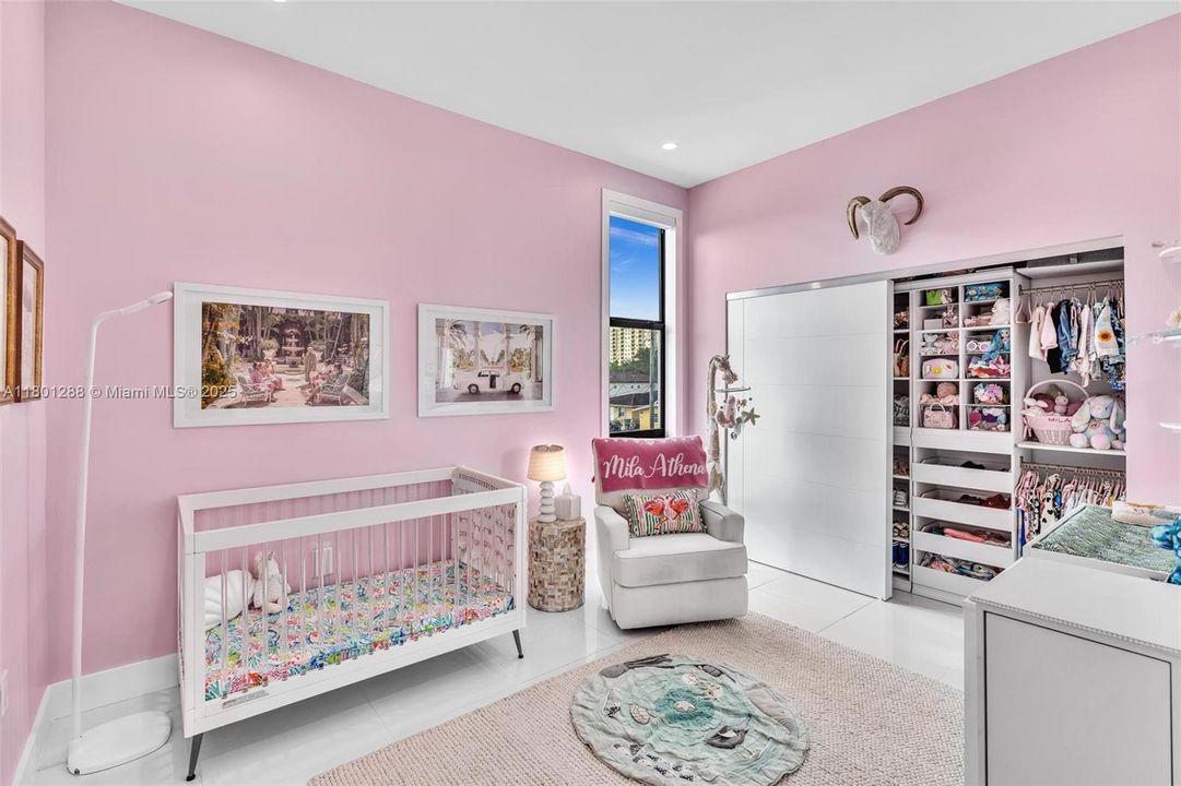 Recently Sold: $1,099,000 (3 beds, 3 baths, 1968 Square Feet)