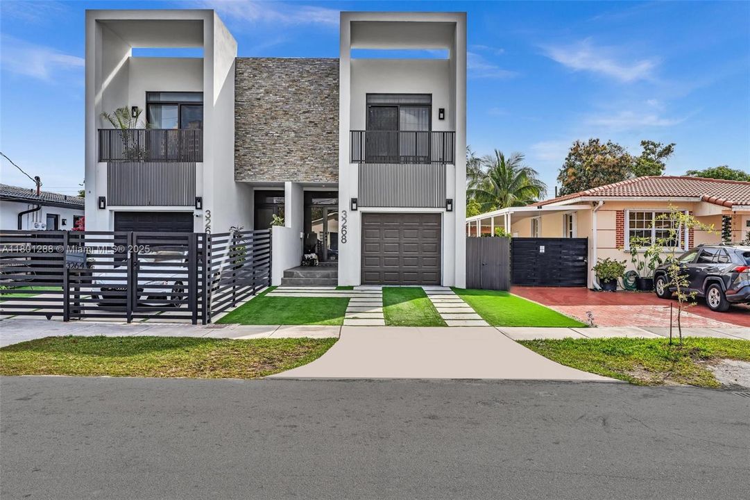 Recently Sold: $1,099,000 (3 beds, 3 baths, 1968 Square Feet)