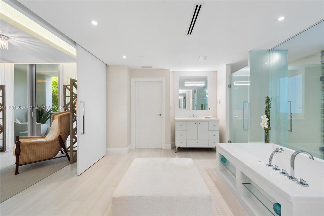 На продажу: $21,500,000 (6 спален, 7 ванн, 6600 Квадратных фут)