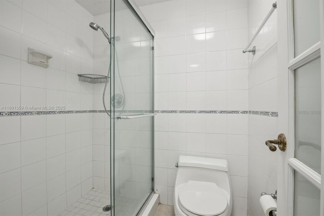 待售: $550,000 (2 贝兹, 2 浴室, 1110 平方英尺)